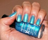 Esmalte Sally Hansen Hard As Nails Blizzard Blue